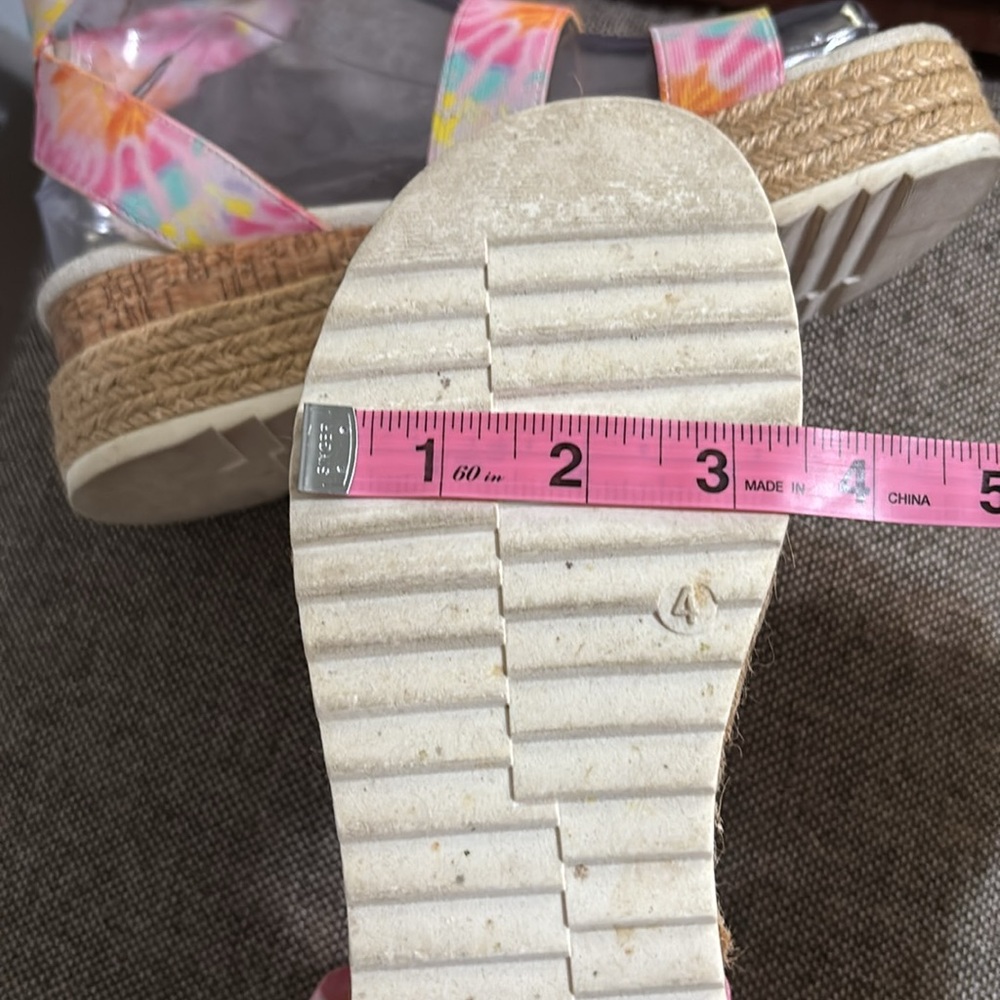 Cupcake Couture Girls Sandals, Size 4 - Picture 11 of 12